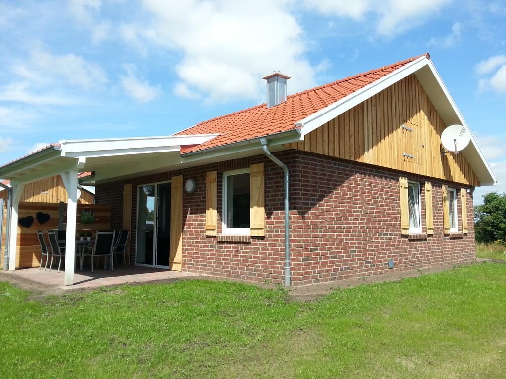Ferienhaus Eichhoernchen Oberlangen Exterior photo
